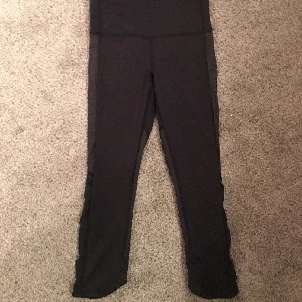 Black Lulu Lemon leggings!